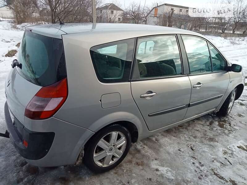 Renault Grand Scenic 2004