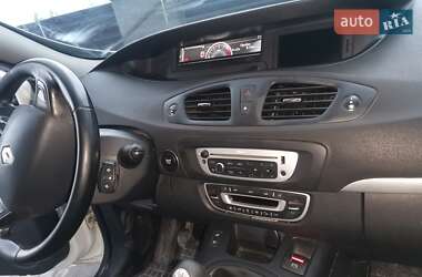 Минивэн Renault Grand Scenic 2014 в 