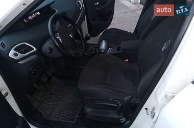 Минивэн Renault Grand Scenic 2014 в 