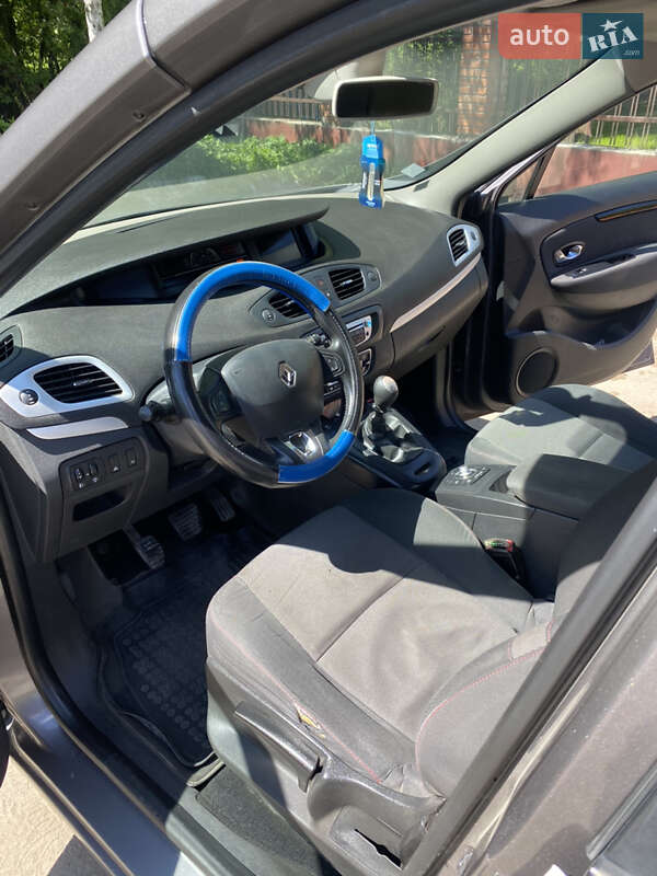 Минивэн Renault Grand Scenic 2014 в Рокитном