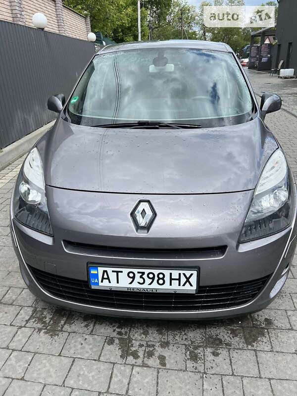 Renault Grand Scenic 2011 Renault Grand Scenic 2011