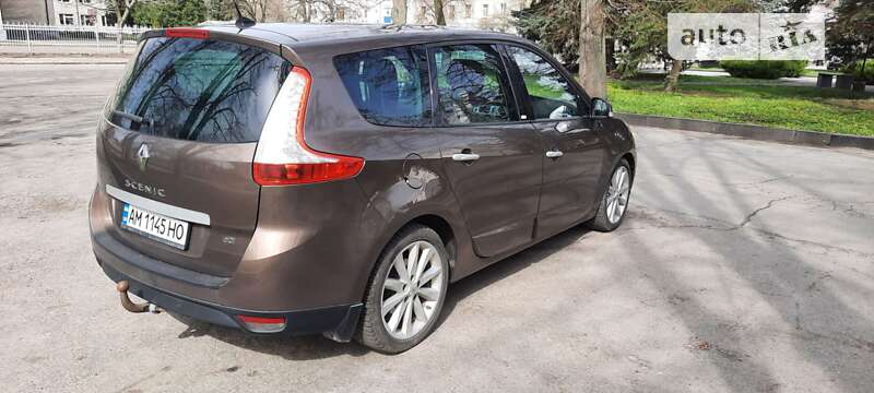 Мінівен Renault Grand Scenic 2010 в 