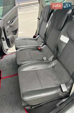 Минивэн Renault Grand Scenic 2012 в 