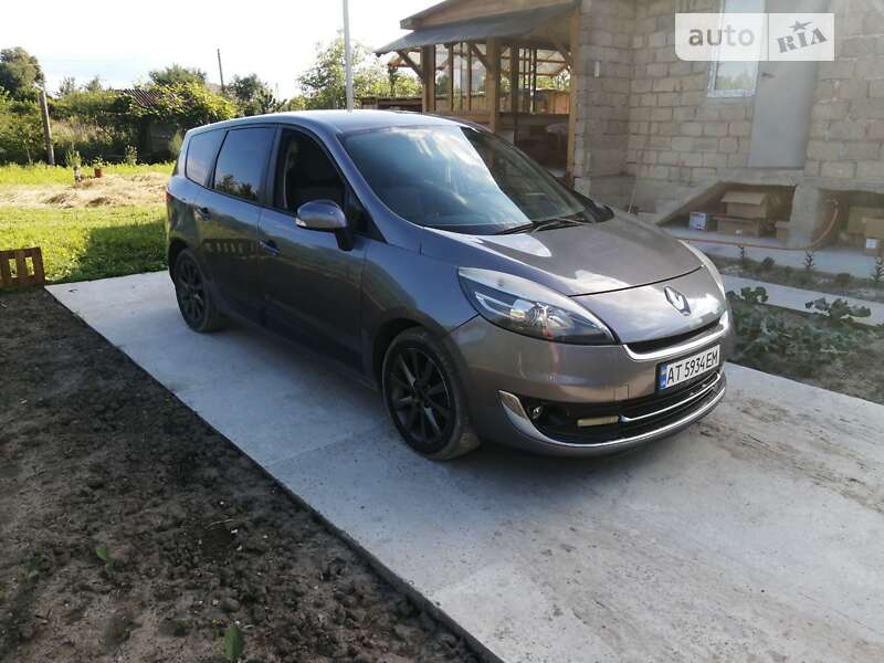 Універсал Renault Grand Scenic 2012 в Івано-Франківську