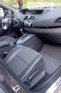 Минивэн Renault Grand Scenic 2012 в 