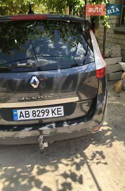 Минивэн Renault Grand Scenic 2012 в 