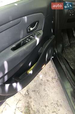 Минивэн Renault Grand Scenic 2012 в 