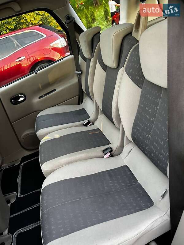 Минивэн Renault Grand Scenic 2004 в Львове