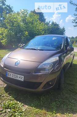 Минивэн Renault Grand Scenic 2010 в Староконстантинове