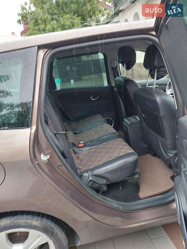 Минивэн Renault Grand Scenic 2010 в Перегинском