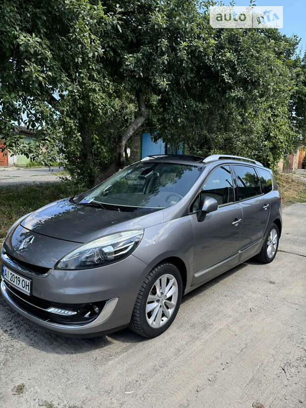 Renault Grand Scenic 2012