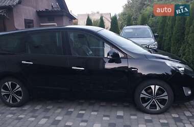 Минивэн Renault Grand Scenic 2011 в 