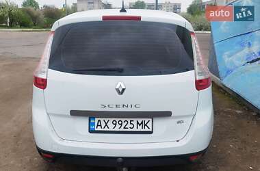 Минивэн Renault Grand Scenic 2011 в 
