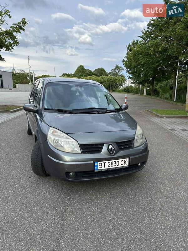Renault Grand Scenic 2004