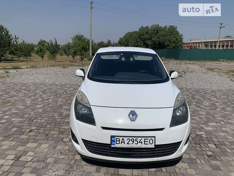 Мінівен Renault Grand Scenic 2010 в Кропивницькому