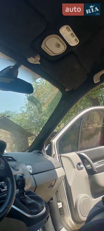 Минивэн Renault Grand Scenic 2005 в Гайвороне