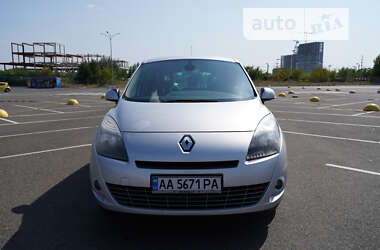 Мінівен Renault Grand Scenic 2011 в Києві