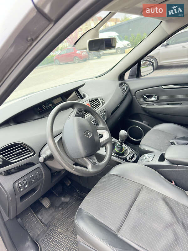 Мінівен Renault Grand Scenic 2011 в Ужгороді