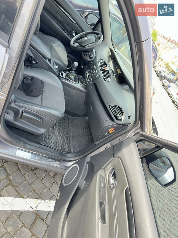 Мінівен Renault Grand Scenic 2011 в Ужгороді