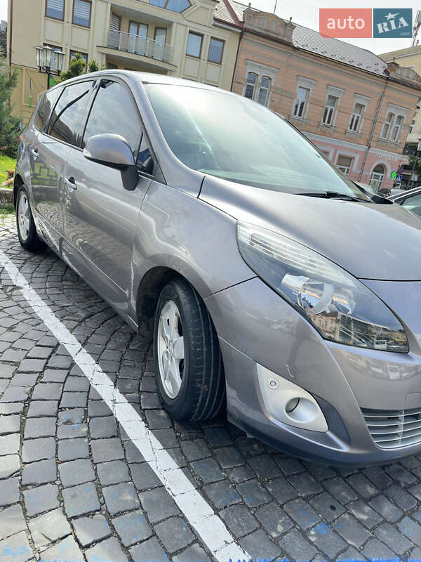Мінівен Renault Grand Scenic 2011 в Ужгороді