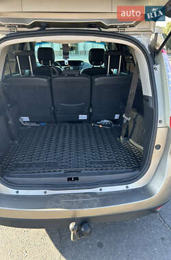 Минивэн Renault Grand Scenic 2012 в 