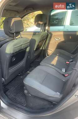 Минивэн Renault Grand Scenic 2011 в 