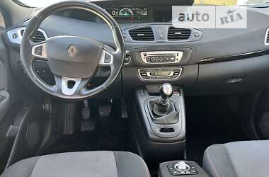 Минивэн Renault Grand Scenic 2013 в 