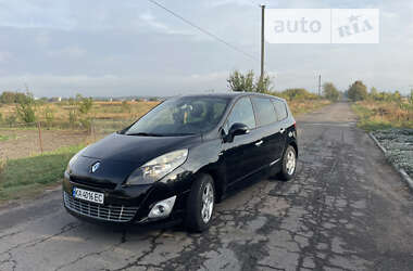 Минивэн Renault Grand Scenic 2011 в Попельне