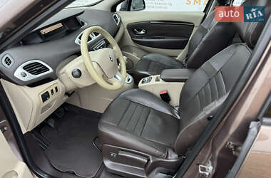 Минивэн Renault Grand Scenic 2010 в 