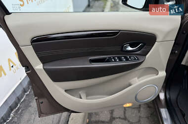 Минивэн Renault Grand Scenic 2010 в 