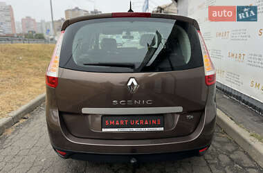 Минивэн Renault Grand Scenic 2010 в 
