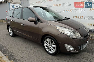 Минивэн Renault Grand Scenic 2010 в 