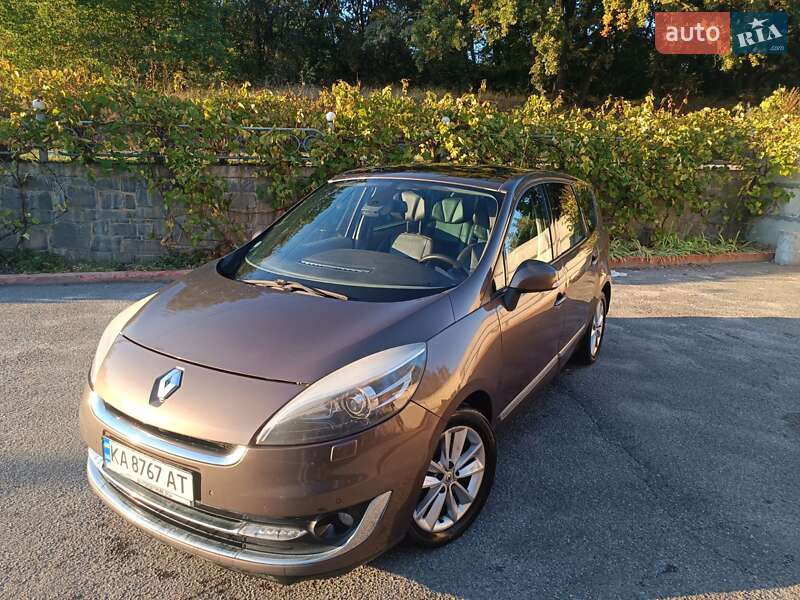 Renault Grand Scenic 2012