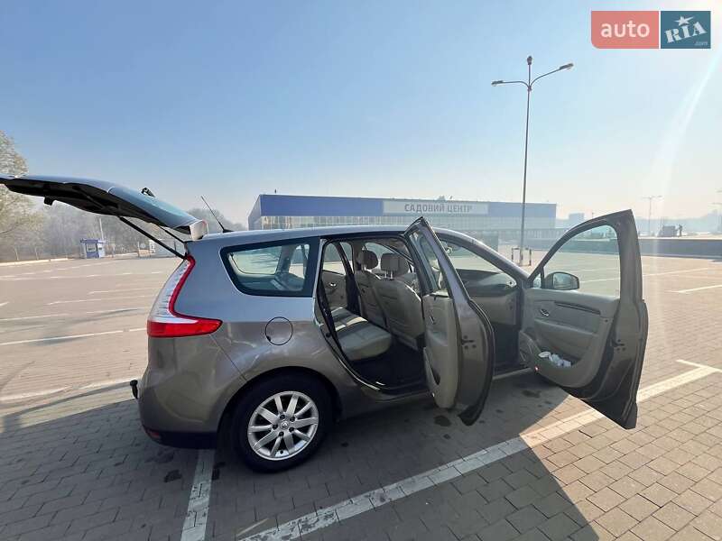 Мінівен Renault Grand Scenic 2011 в Сумах