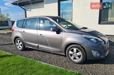 Минивэн Renault Grand Scenic 2010 в 