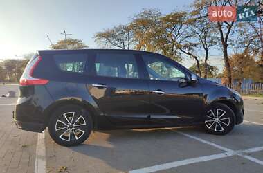 Минивэн Renault Grand Scenic 2010 в 