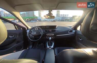 Минивэн Renault Grand Scenic 2010 в 
