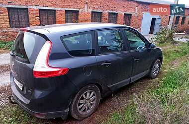 Минивэн Renault Grand Scenic 2010 в 