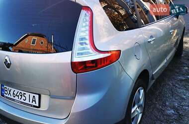 Минивэн Renault Grand Scenic 2014 в 