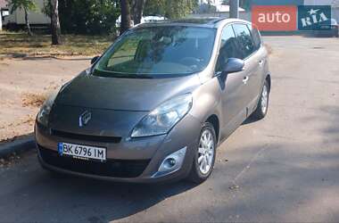 Минивэн Renault Grand Scenic 2011 в Ровно