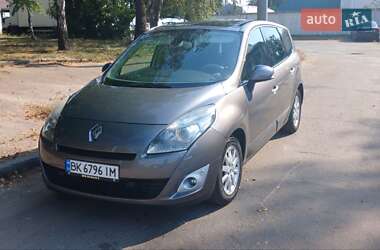 Минивэн Renault Grand Scenic 2011 в Ровно