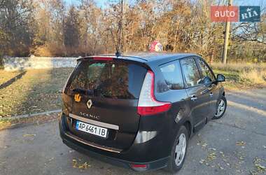 Минивэн Renault Grand Scenic 2010 в 
