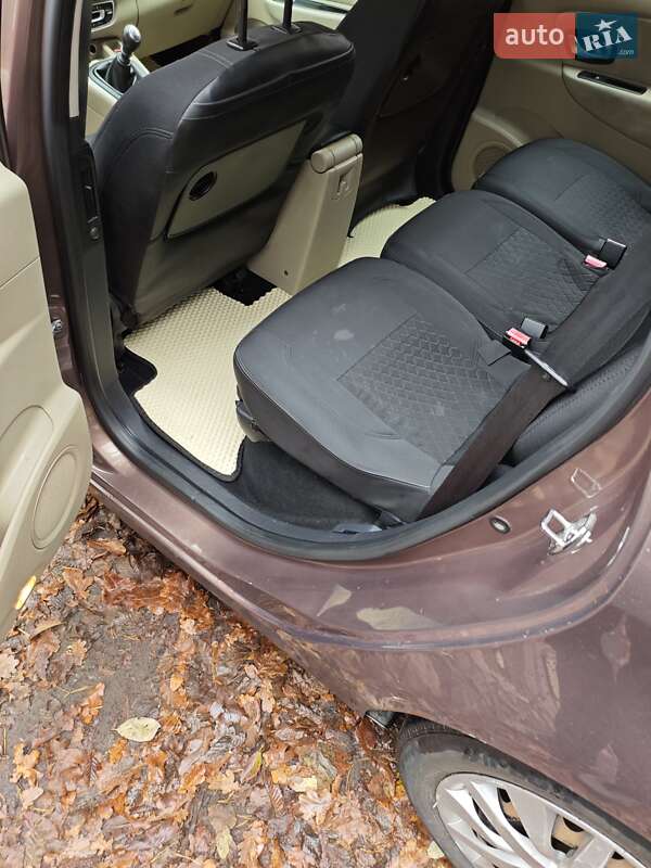 Мінівен Renault Grand Scenic 2010 в Кам'янці-Бузькій