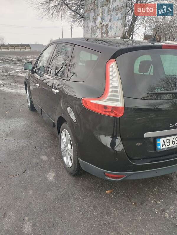 Минивэн Renault Grand Scenic 2011 в Могилев-Подольске