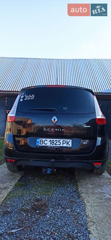 Минивэн Renault Grand Scenic 2010 в Буске