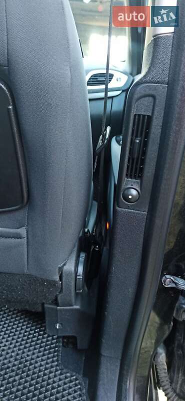 Минивэн Renault Grand Scenic 2010 в Буске