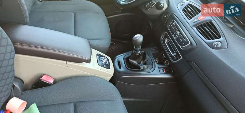 Минивэн Renault Grand Scenic 2010 в Буске