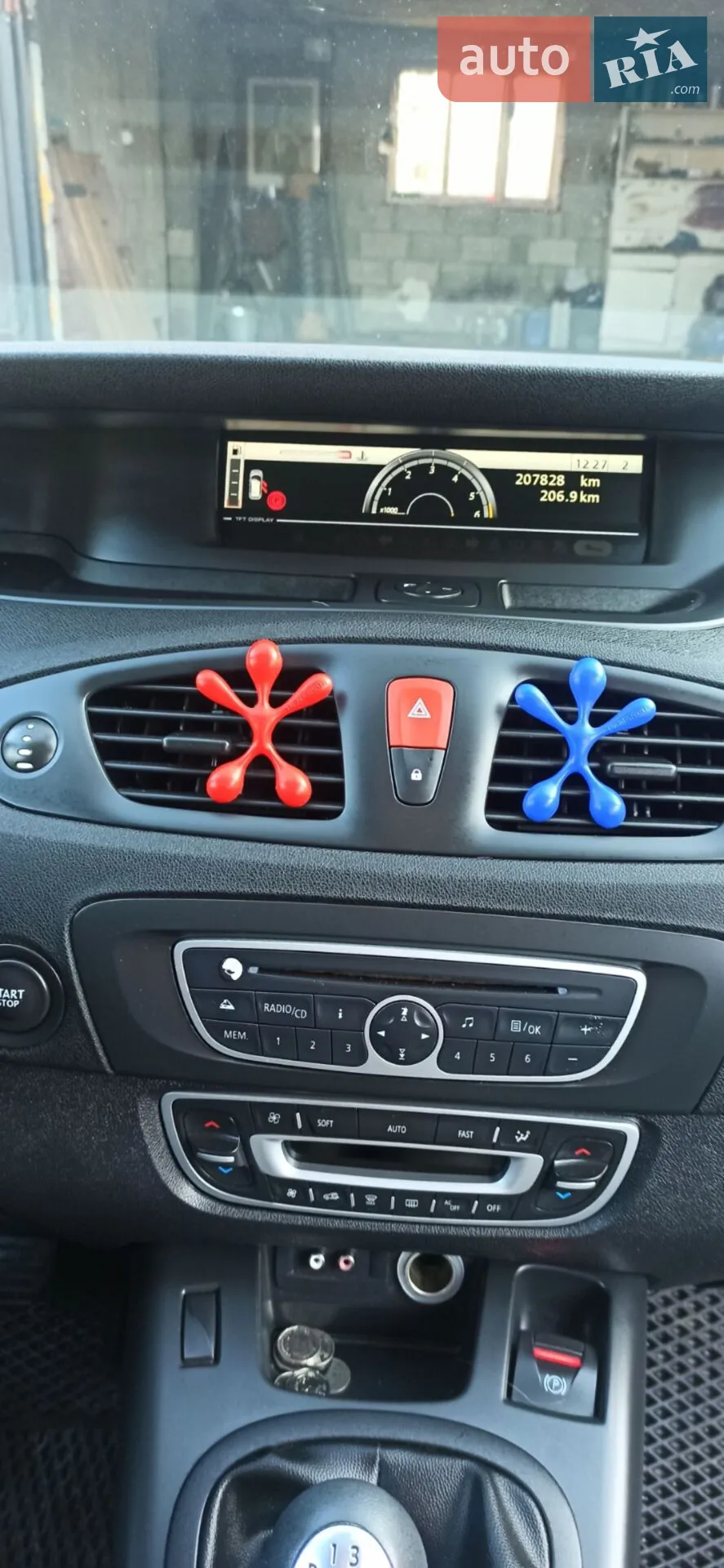 2010 Renault Scenic - мініатюра 21