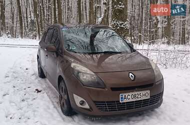 Минивэн Renault Grand Scenic 2009 в 