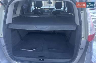 Минивэн Renault Grand Scenic 2010 в 